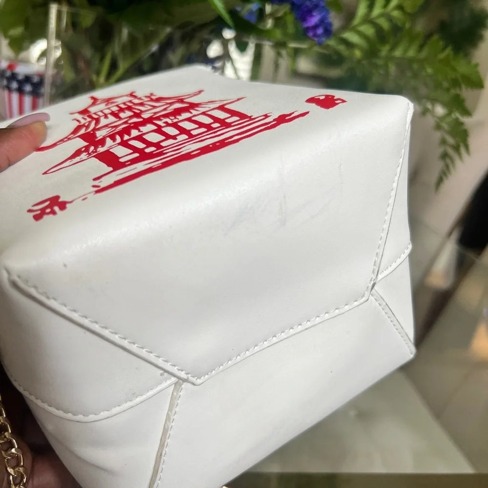 White and Red Pagoda Design Women Bag - Picture 6 of 7